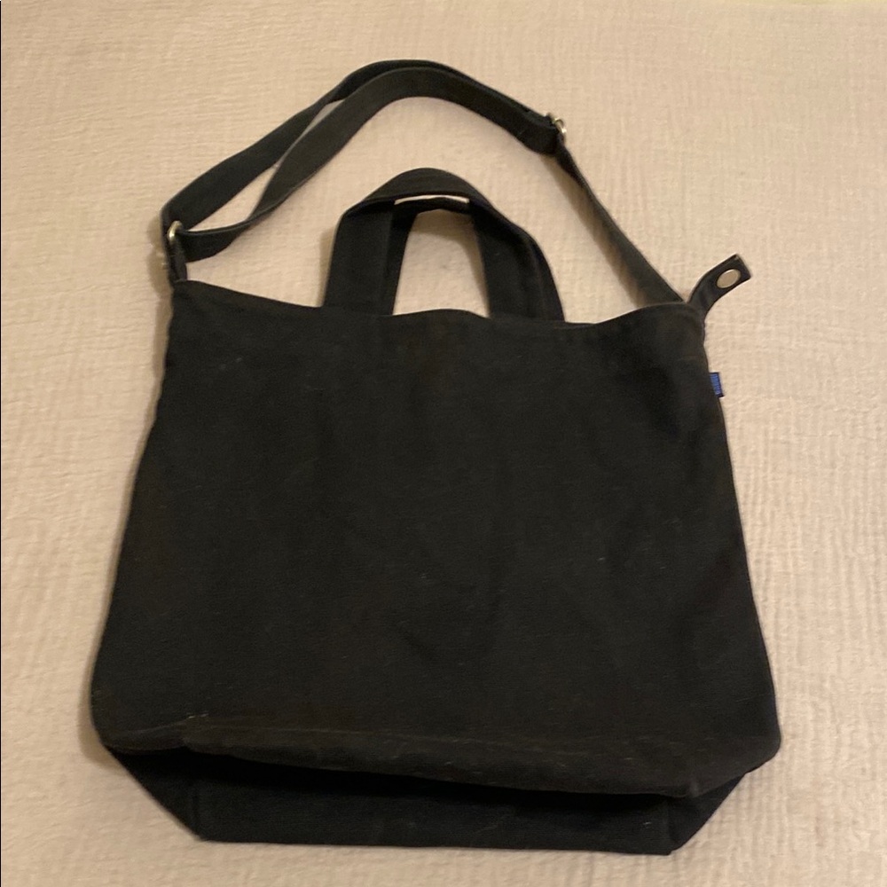 BAGGU DUCK Classic Black  Canvas Tote with Adjustable Strap